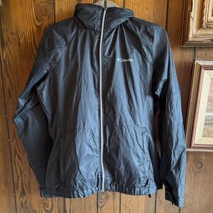 Columbia women's black Windbreaker